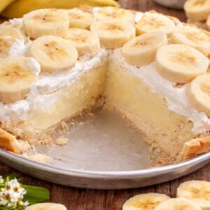 Old Fashioned Banana Cream Pie in a pie dish