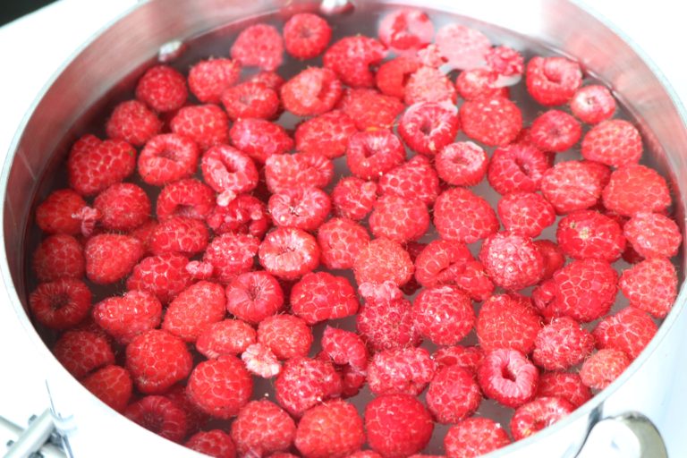 Raspberry Southern Sweet Tea! - My Incredible Recipes