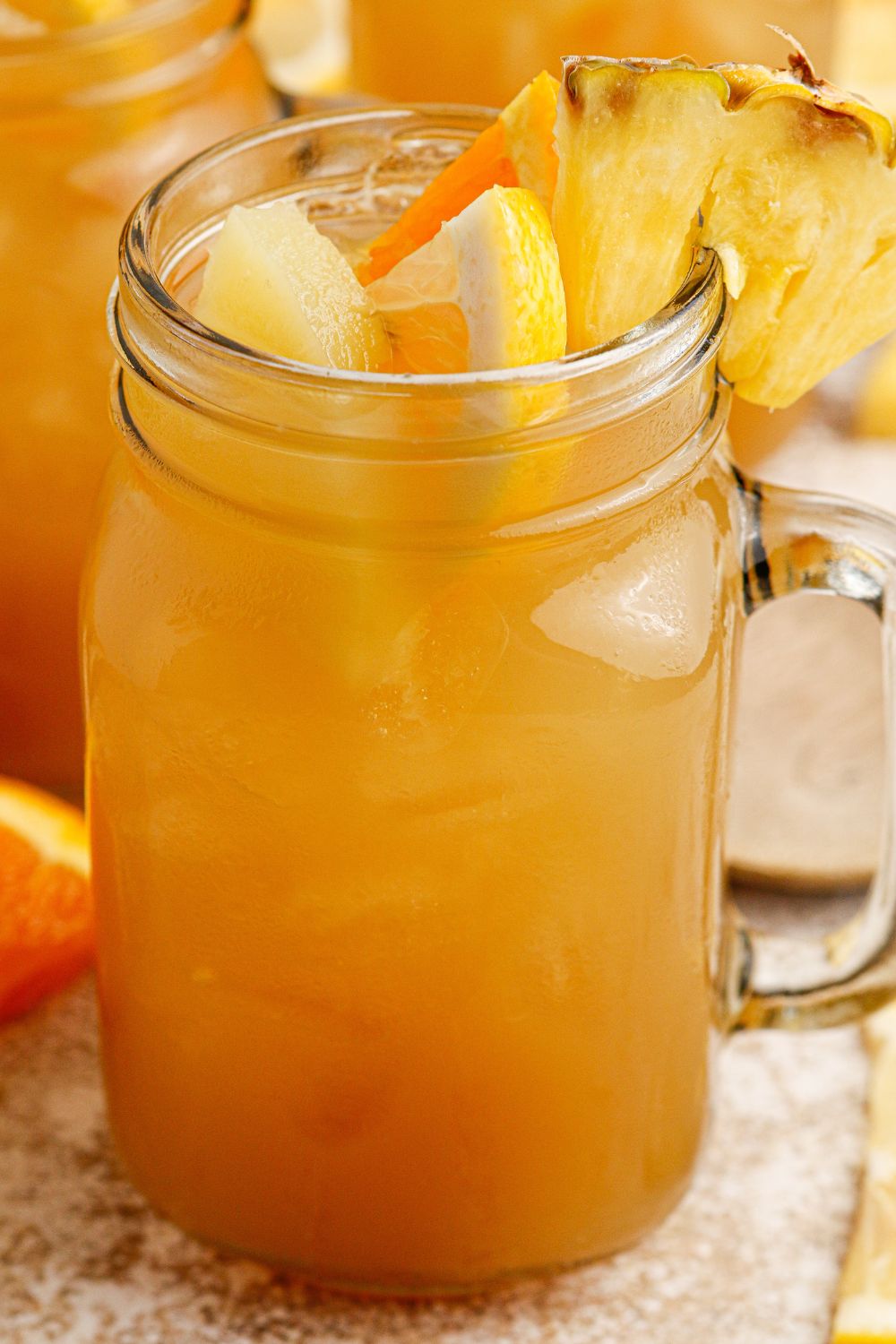 mason jar with sweet tea cocktail 