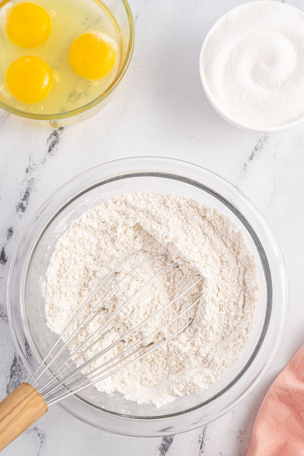 dry ingredients in glass bowl 