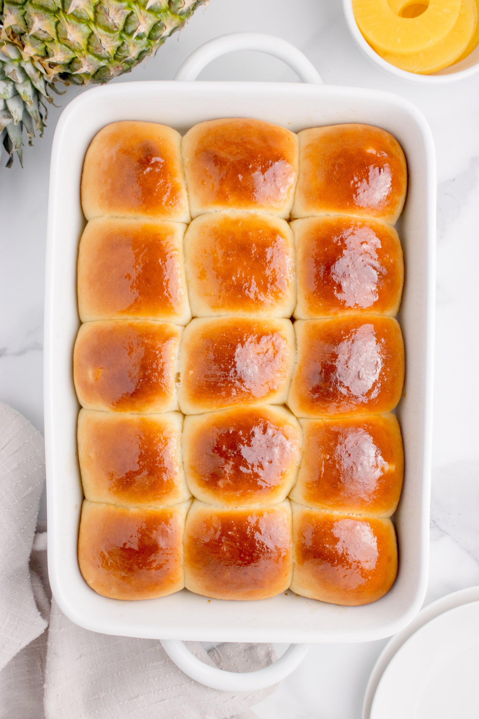 over head shot of my Hawaiian dinner rolls in a baking dish 